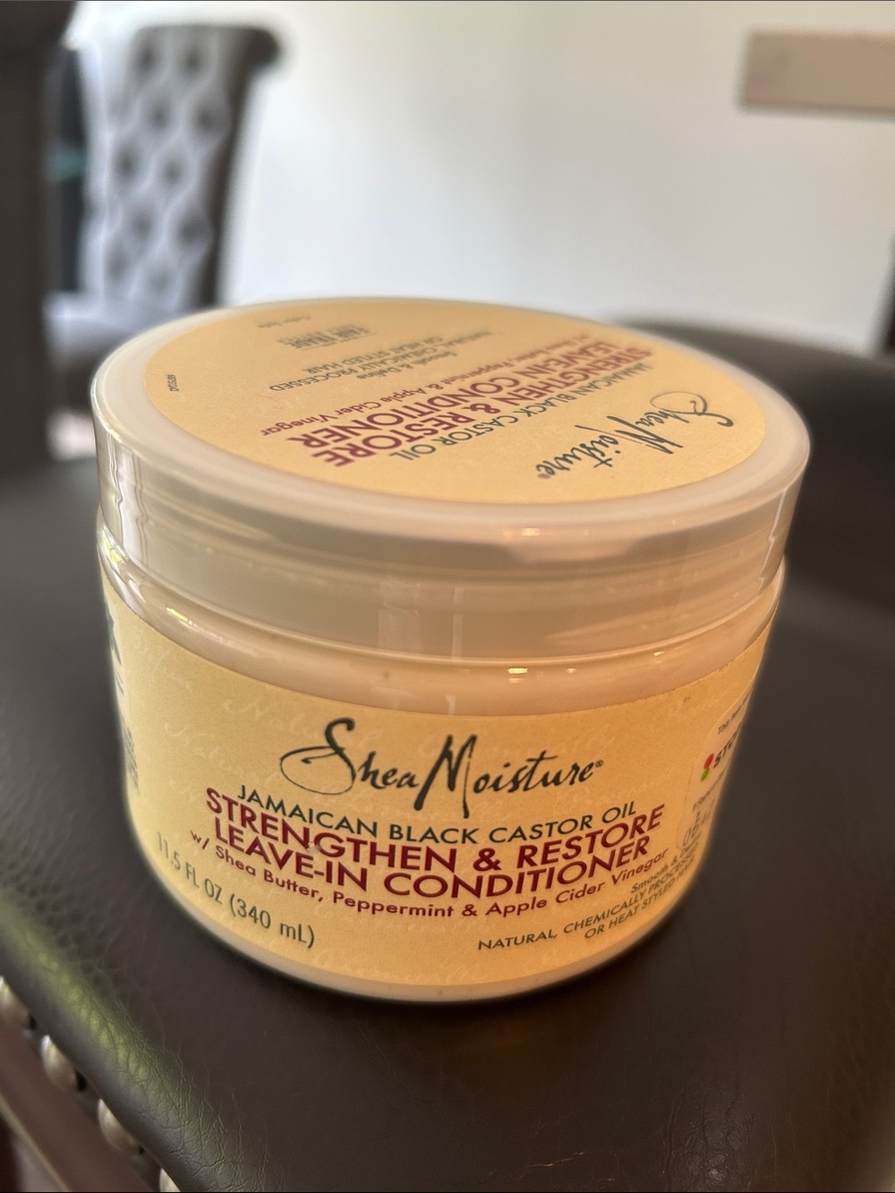 SheaMoisture Strengthen & Restore Leave-In Conditioner - Yellow Jar